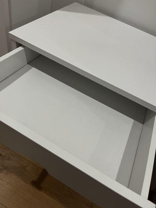 2 stoliki nocne biale jak nowe