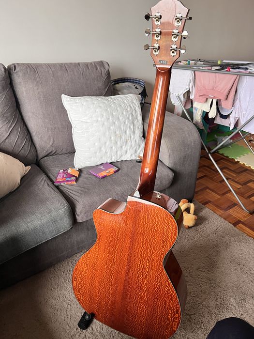 Violão em ótimo estado