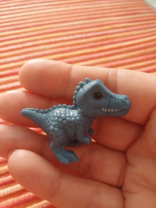 Ovo kinder dinossauros