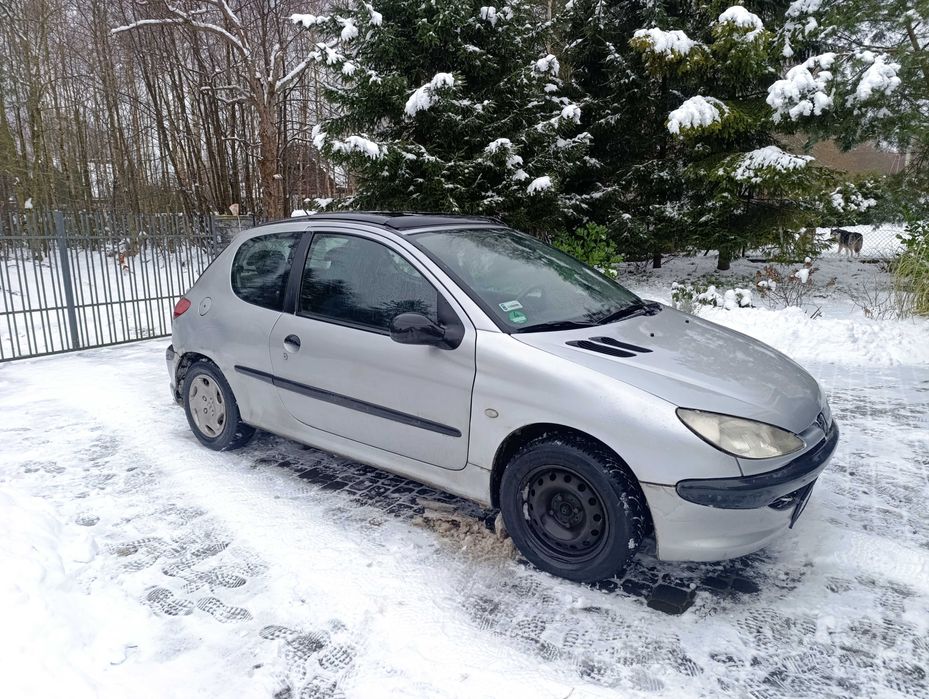 Peugeot 206, rok 2001