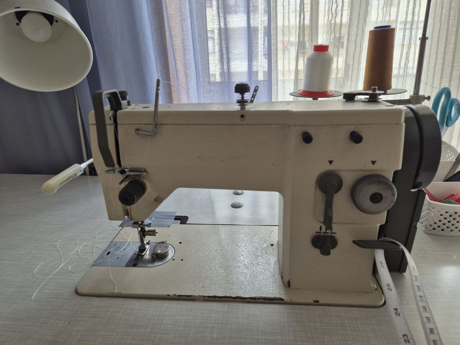 Maquina de costura ponto corrido