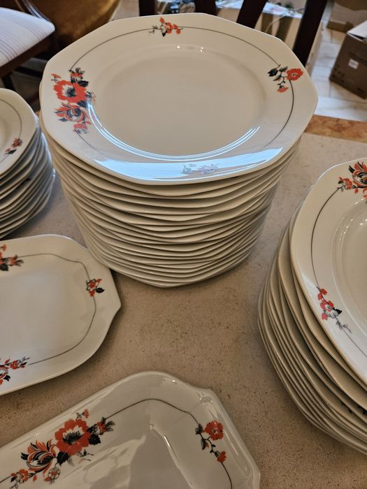 Conjunto de jantar Vista Alegre de colecção  1947