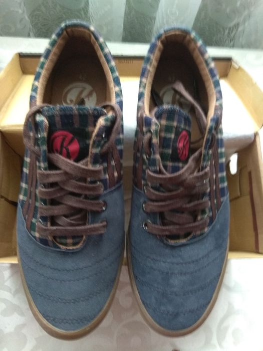 Кеди- мокасини.К.CR.