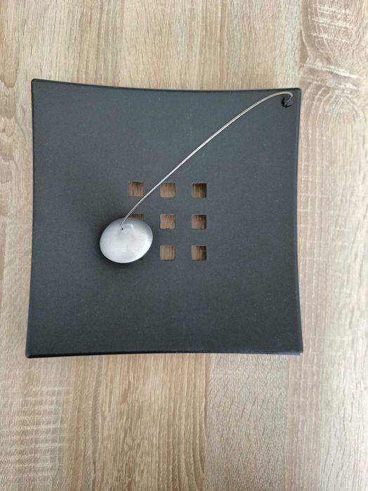 Sprzedam serwetnik Knyck marki Ikea