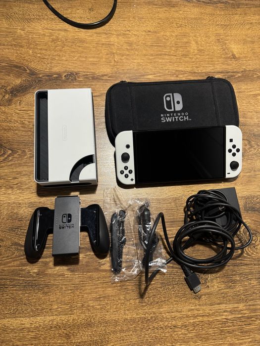 Продам Nintendo Switch OLED Model (White Set), 64 GB