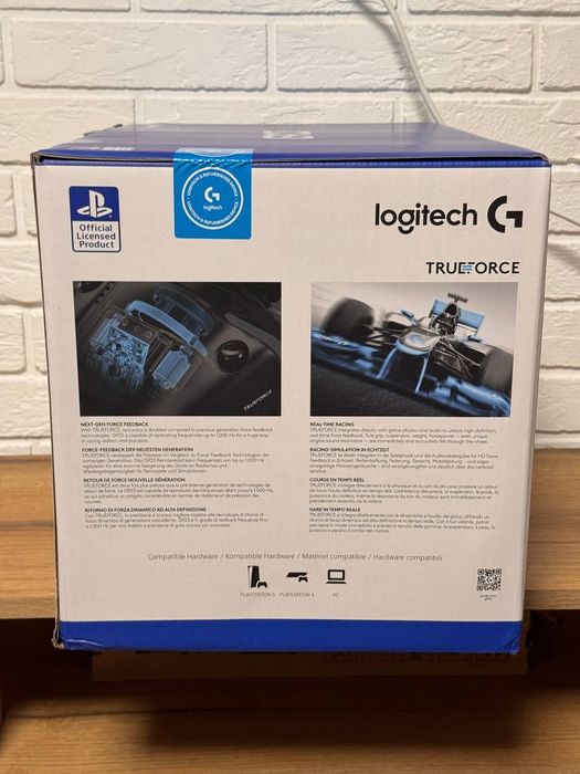 Ігрове кермо Logitech G923 Racing Wheel and Pedals (PS5 / PS4 / PC)