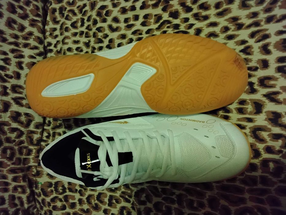 Кросовки нові для теніса, бадмінтона, волейбола