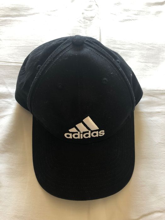 Chapéu preto (Adidas)