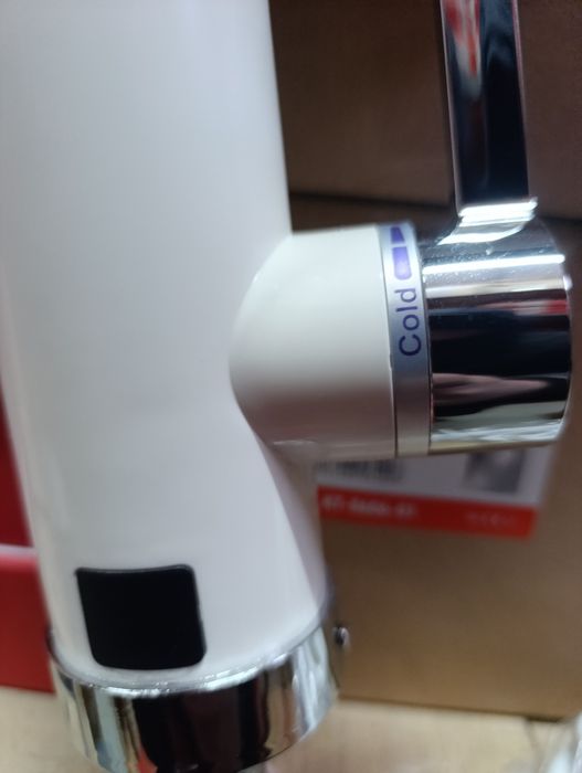 Проточний водонагрівач Zerix ELW30-E | Кран з підігрівом 3.6 кВт