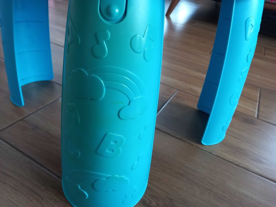 Stoliczek edukacyjny smily play interaktywny