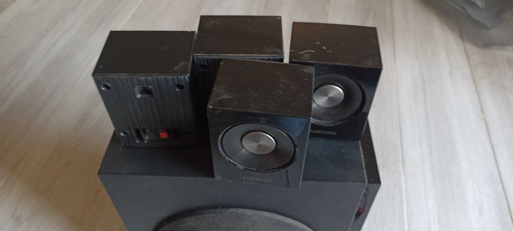 Kit colunas Samsung 5.1