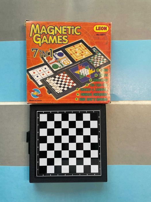 Настольные игры 7 в 1 .Шахматы, шашки, нарды и ещё 4 игры.