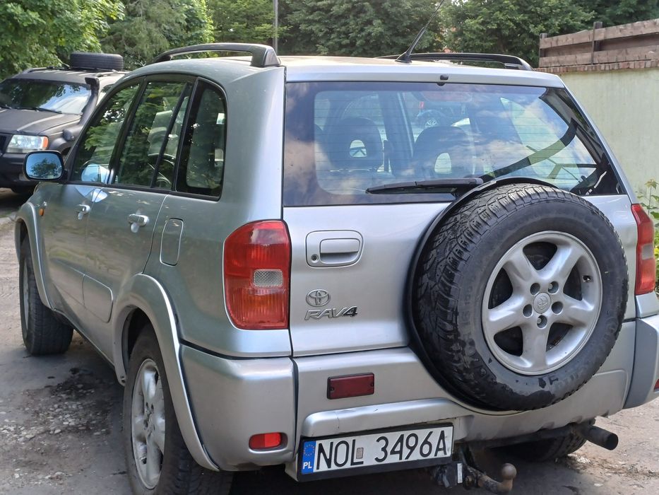 Toyota RAV4 II 2002 rok