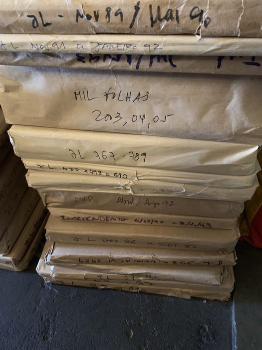 Revista / Jornal  -Mil Folhas suplemento / outras colecos