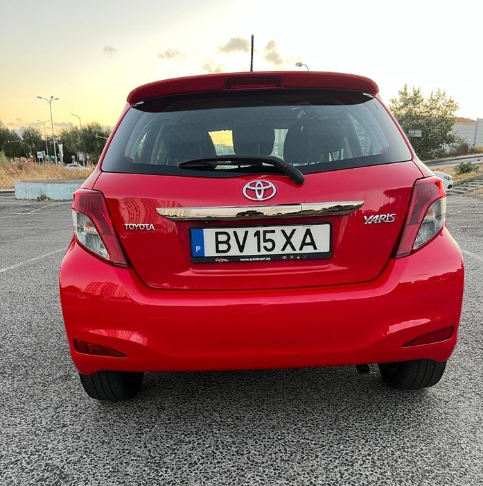 Toyota yaris D4D diesel vermelho Ano 2013/03 Activo