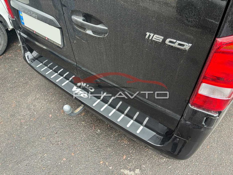 Накладка на задній бампер Mercedes Vito 447 нержавійка в карбоні