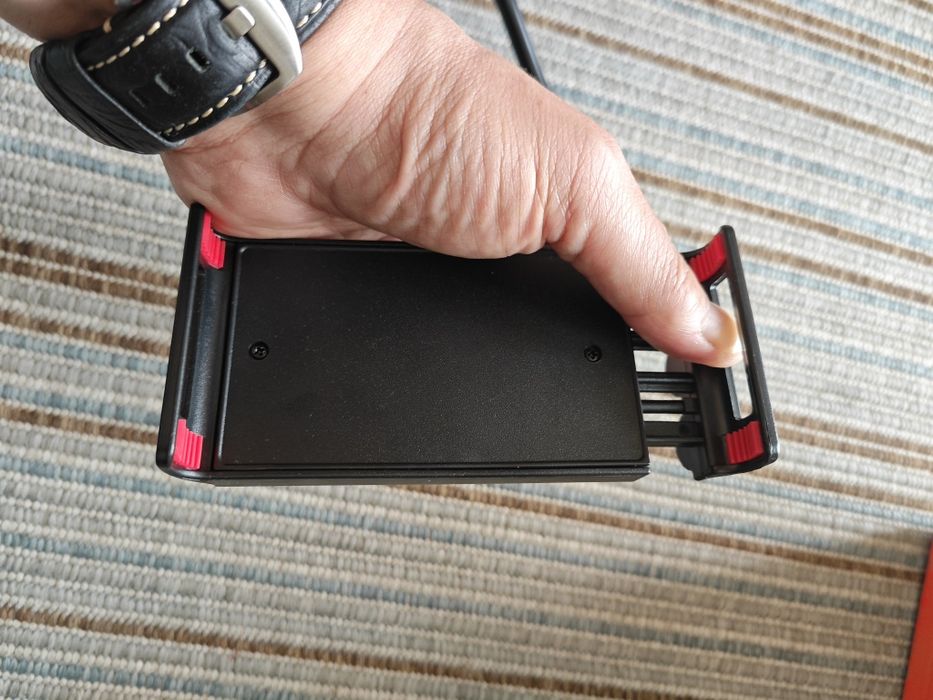 Suporte flexível para tablet/telemóvel