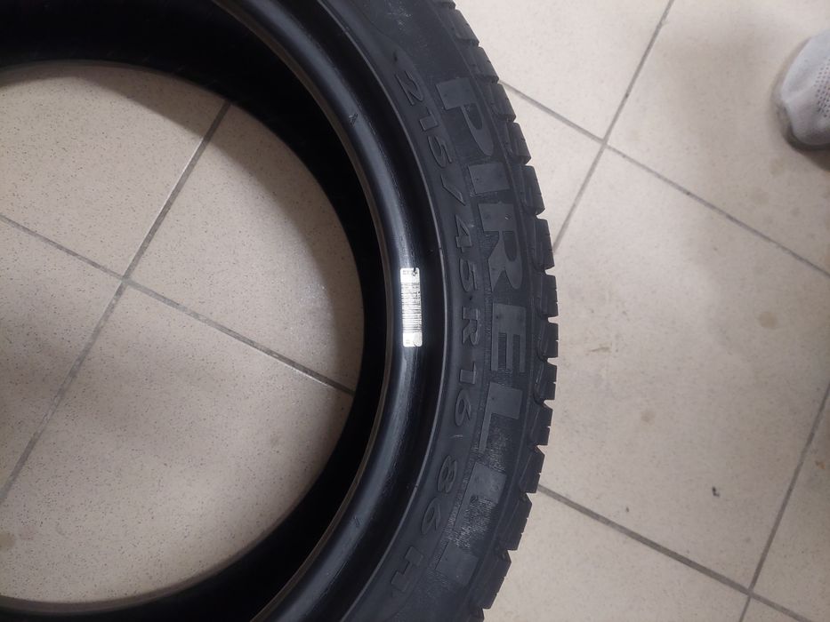 Комплект літньої гуми літо літня Pirelli R16 215 45