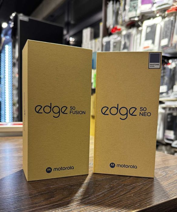 Смартфон Moto Edge 50 NEO 8/256 Pantone Poinciana(червоний) 1 рік гар