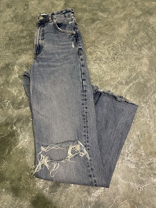Джинсы.     Zara