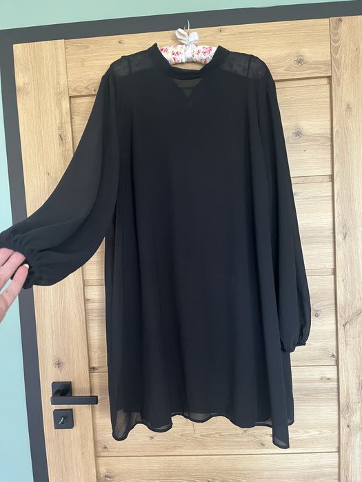 Czarna elegancka sukienka XL z podszewka