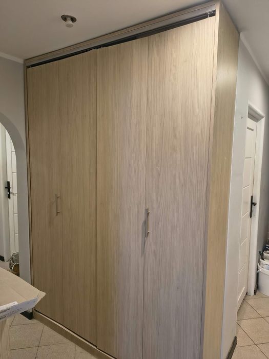Szafa  167 x 237 x 43