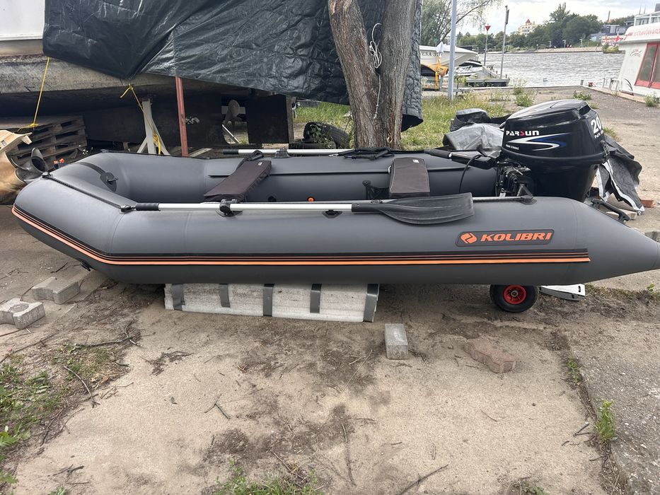 Ponton z silnikem kolibri  KM360D