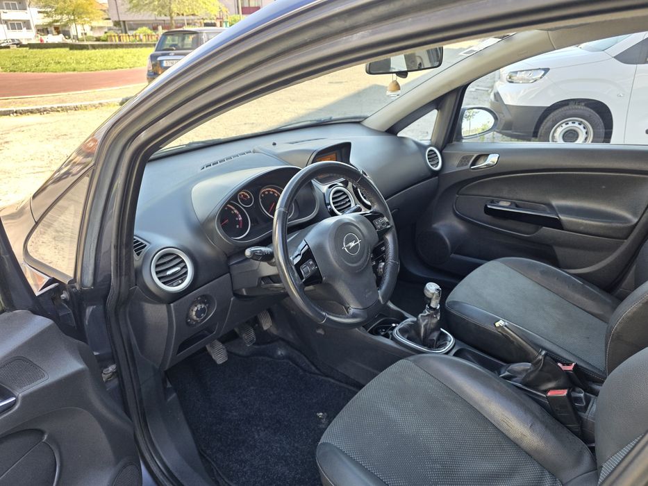 Opel Corsa 1.2 Cosmo full extras
