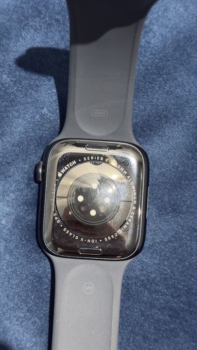 Apple watch 8 + GPS 45mm