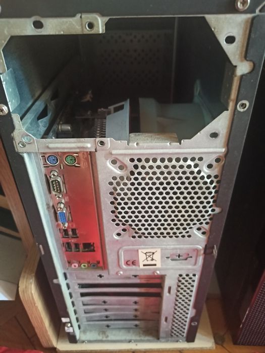 Системний блок, intel Q9400 4 ядра по 2,66 GHz, ddr2 4 Гб, 320 Гб.