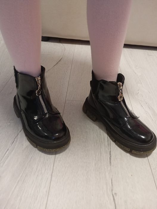 Чобітки , черевички