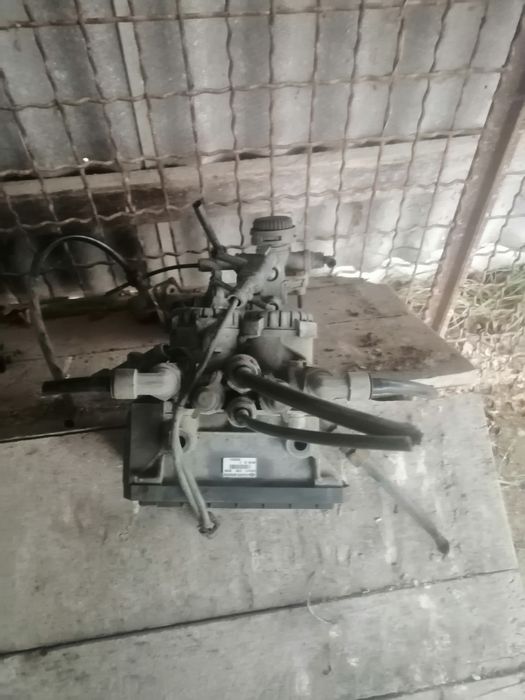 Запчастина рено магнум