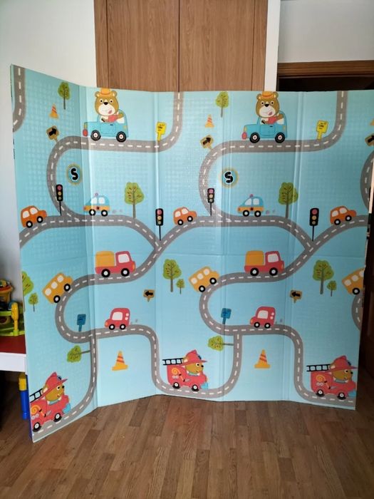 Tapete atividades bebé