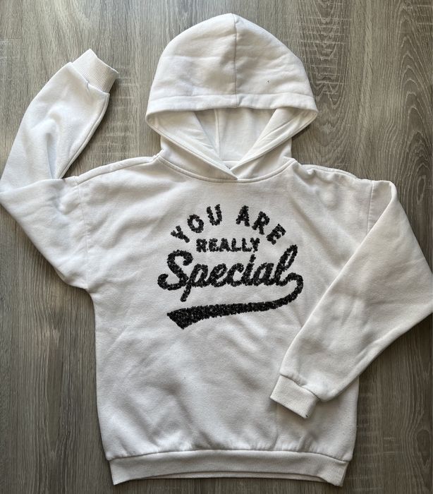 Dziewczęca bluza z kapturem