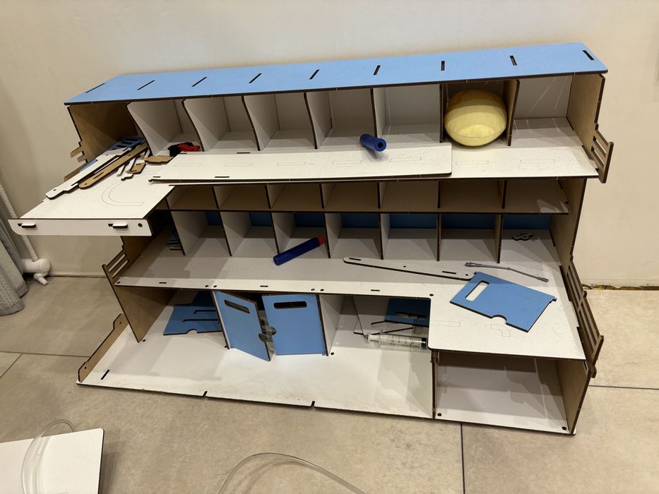 Дитячий гараж для машинок