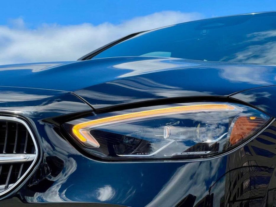 Mercedes-Benz C-Class      2022