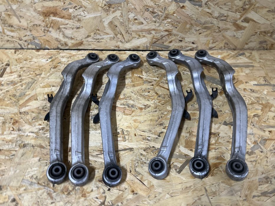 Рычаг верхний задний  Nissan Rogue 14-20 прямой 55121JD02B