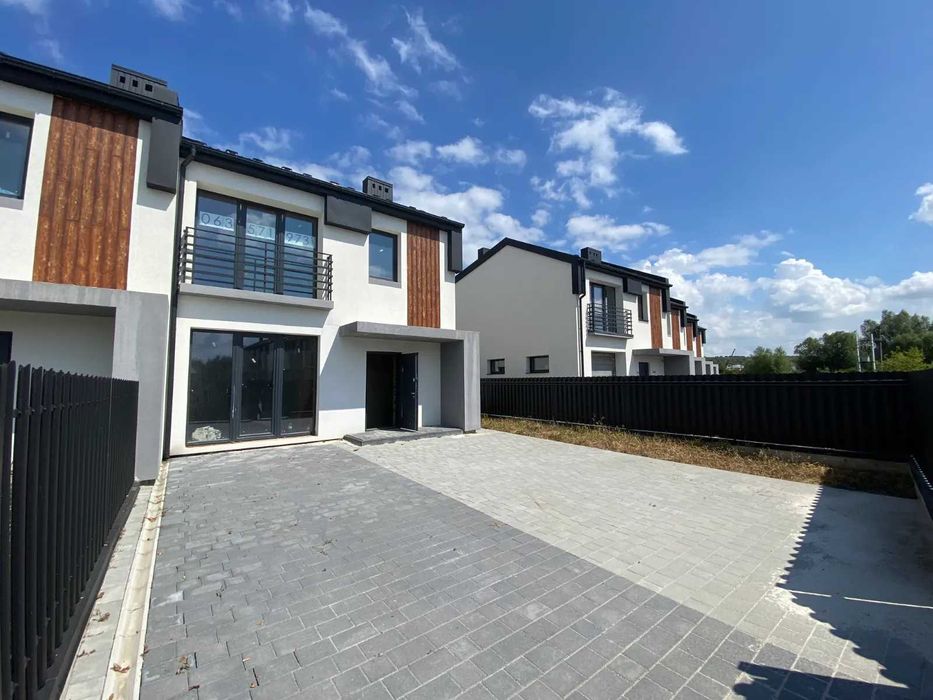 Продаж кутового таунхауса в Вовчинцях, 3,3сот, всі комунікації міські