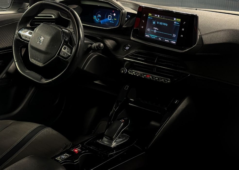 Peugeot E-2008 Allure 2022