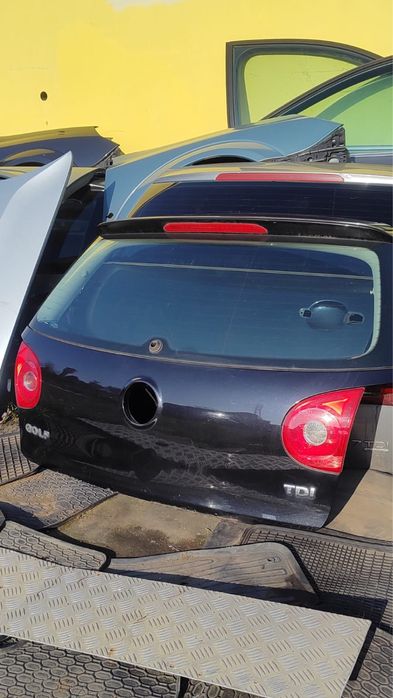 Klapa VW Golf V HB LC9Z