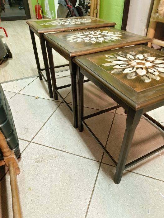 Komplet  trzech stolików retro