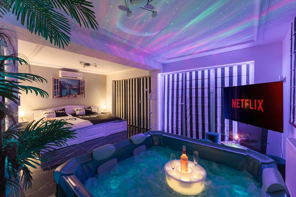 Apartament Domek Nastrojowy LOVE SPA JAUCUZZI w pokoju na wyłączność na życzenie śniadanie do pokoju strefa grill wypoczynek jacuzzi  rowery E-bike