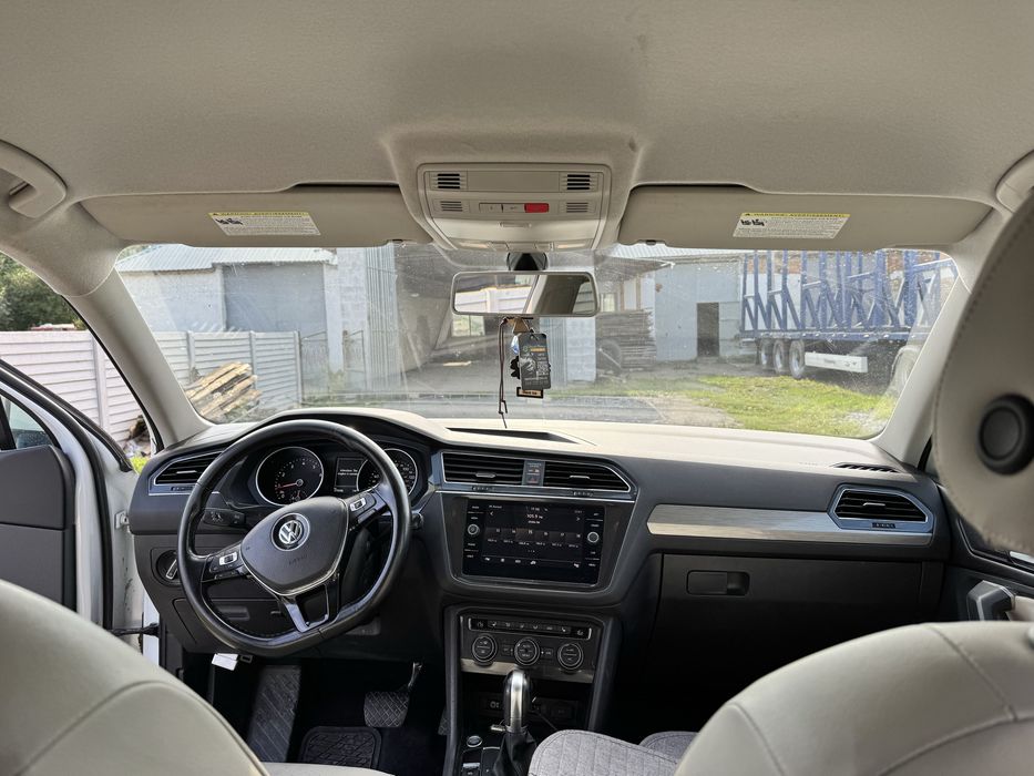 Volkswagen Tiguan 2017 року