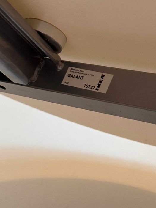 IKEA biurko biały szklany blat, regulowane nogi Galant