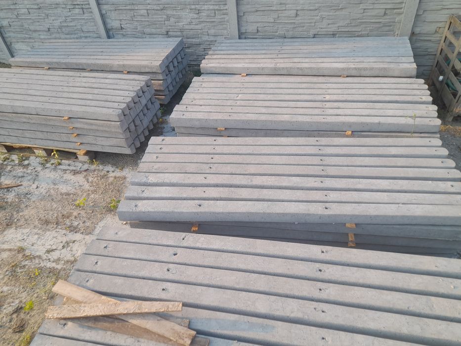 Słupki betonowe do siatki leśnej