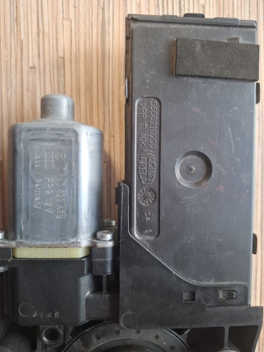 Моторчик склопідіймача