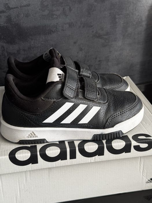 Кроссовки adidas 33 розмір