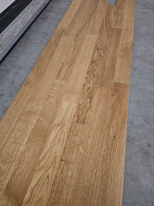 Parkiet dębowy lakierowany klasa select 10x68x500 (112 m2)