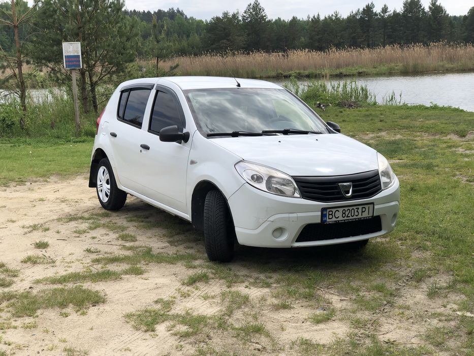 Продам Dacia Sandero 1.2 2011 рік