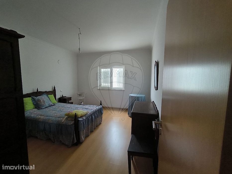 Moradia T4 para venda